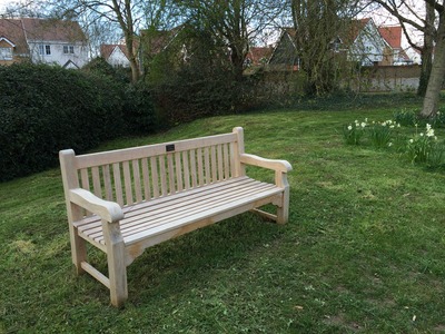 A NEW BENCH PLACED IN MEMORY OF LATE  COUNCILLOR  PEGGY PLEWS