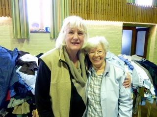 Jean and Lilian enjoy a cuddle before the rush!